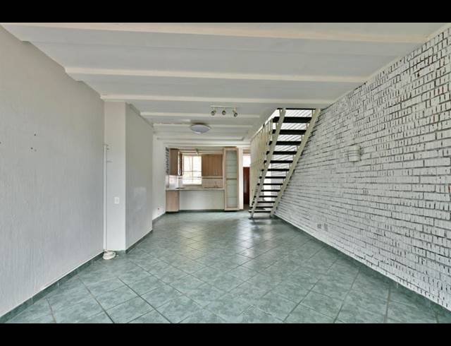 2 BEDROOM DUPLEX FOR SALE IN THE HILL